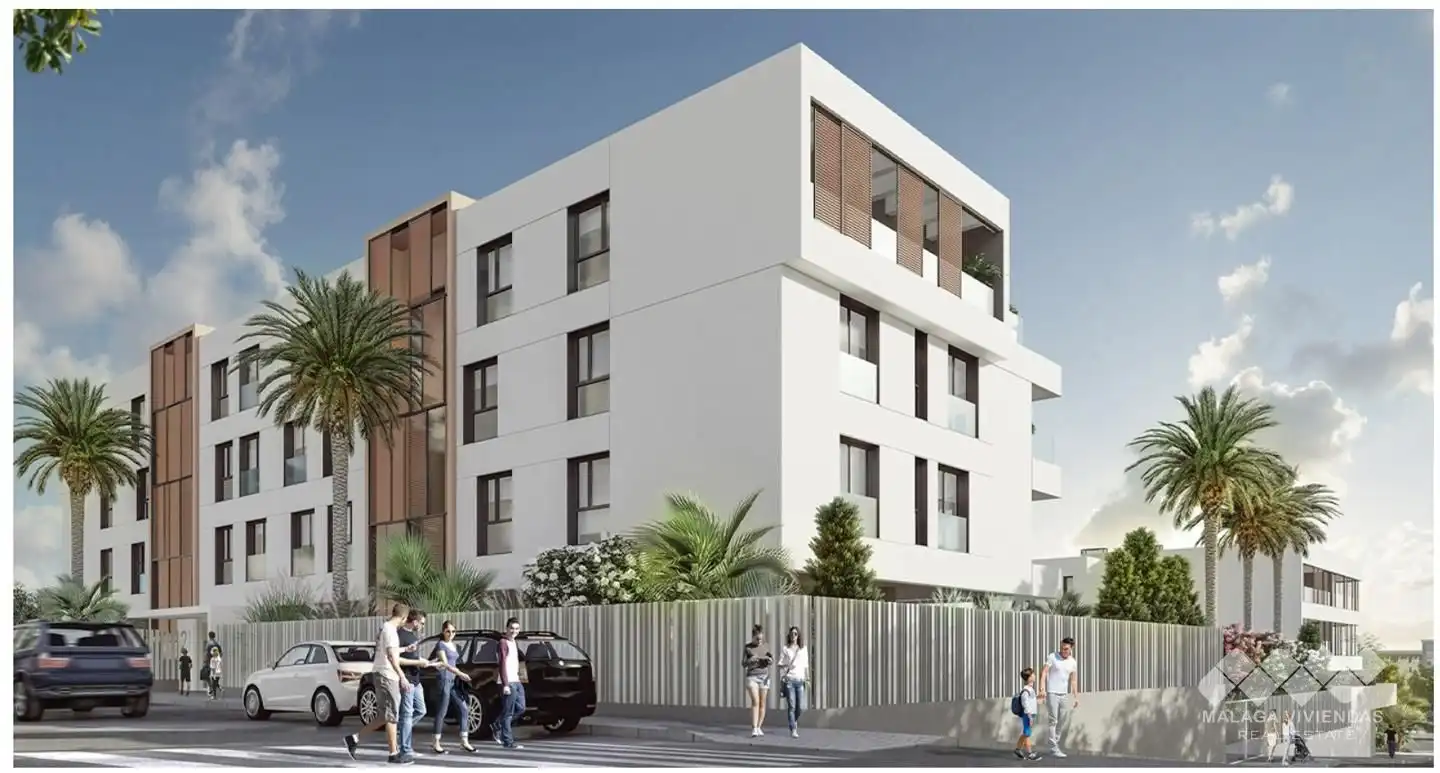 Vista exterior de Piso en venta en Torremolinos con Terraza y Piscina comunitaria