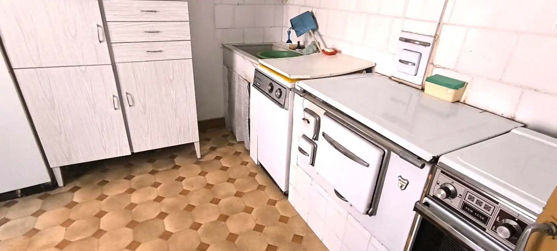 Cuina de Casa o xalet en venda en Entrena amb Jardí privat i Traster