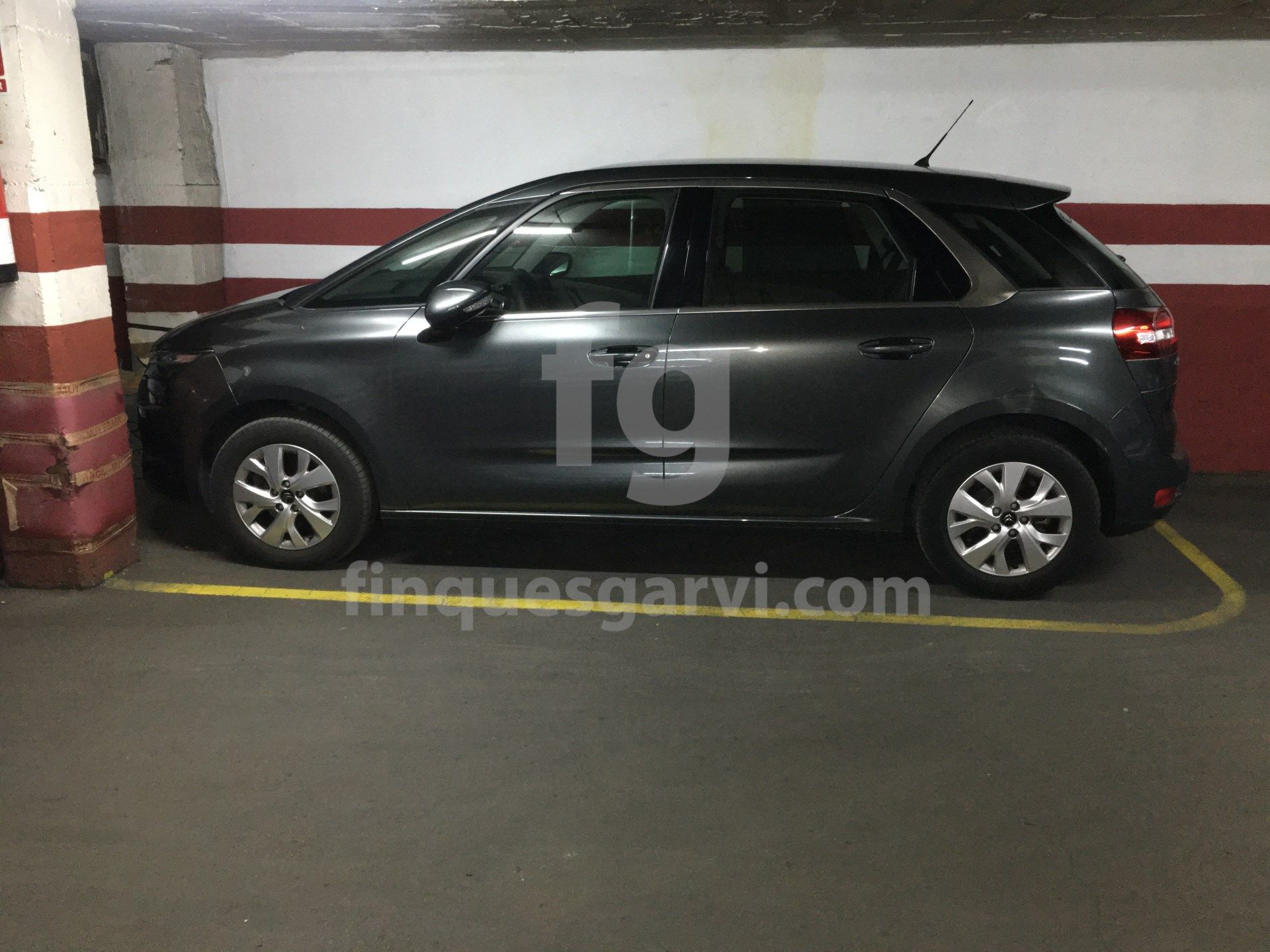 Garatge en venda a Llobregat, Collblanc