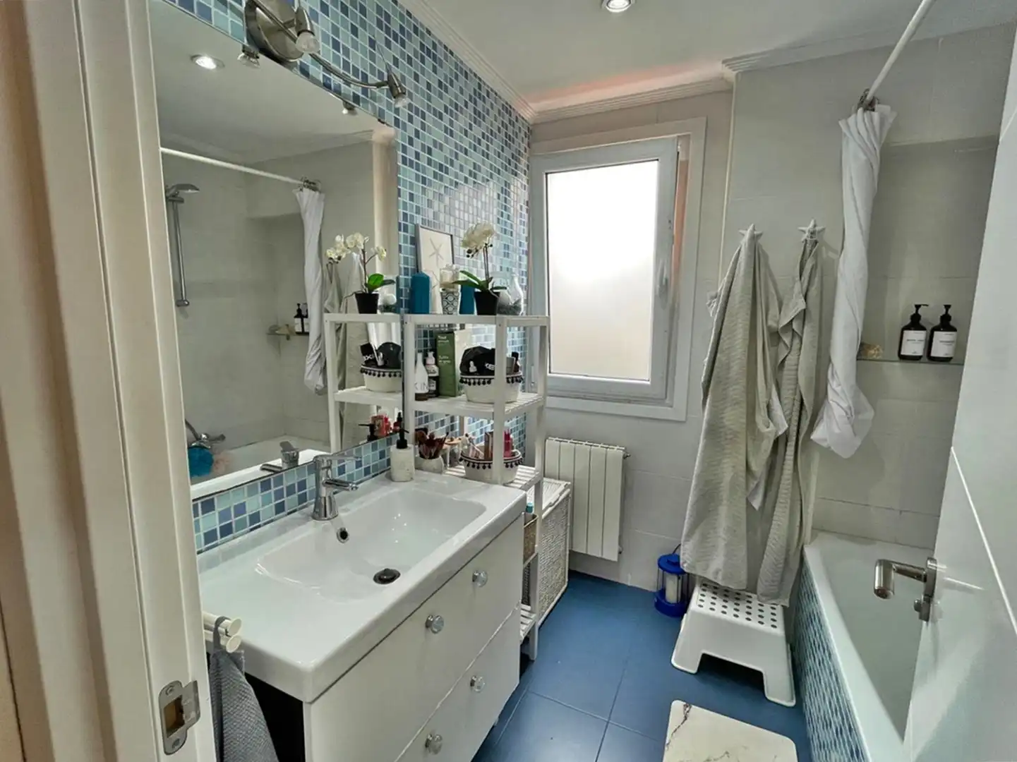 Bathroom of Detached homes for sale in Piélagos  with Heating, Private garden and Parquet flooring