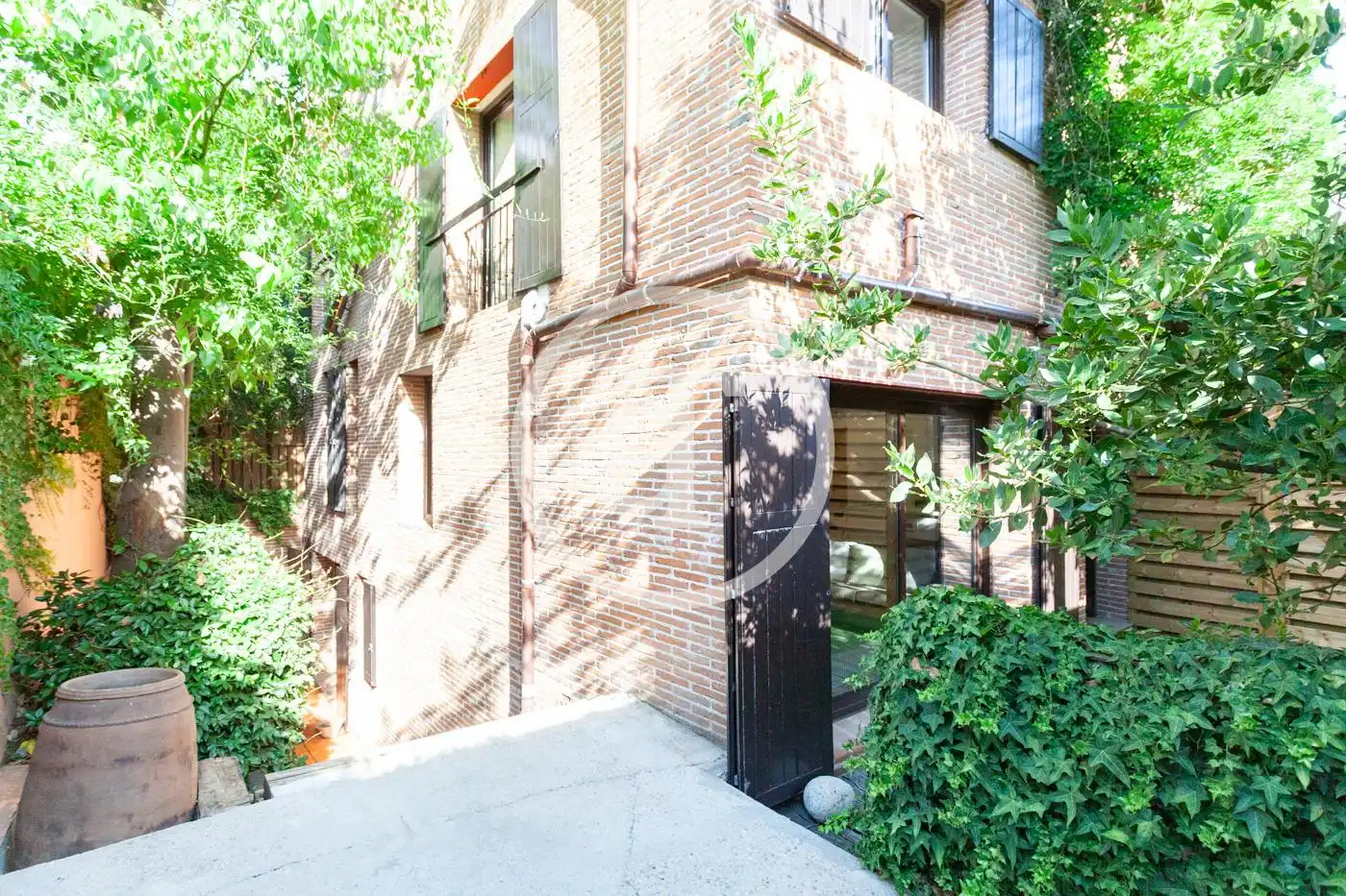 Exterior view of Duplexes for rent in Madrid  with Air Conditioner, Heating and Furnished