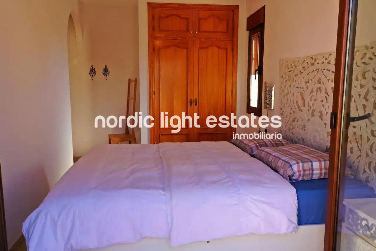Vista exterior de Casa o chalet en venta en Nerja con Terraza, Piscina y Amueblado