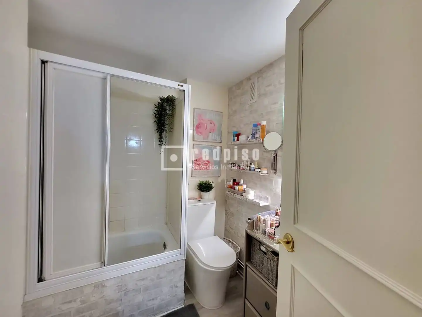 Baño de Piso en venta en Valdemoro con Aire acondicionado, Calefacción y Jardín privado