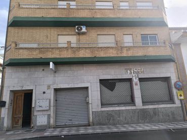 Local comercial en venda a Avenida Aragón 26