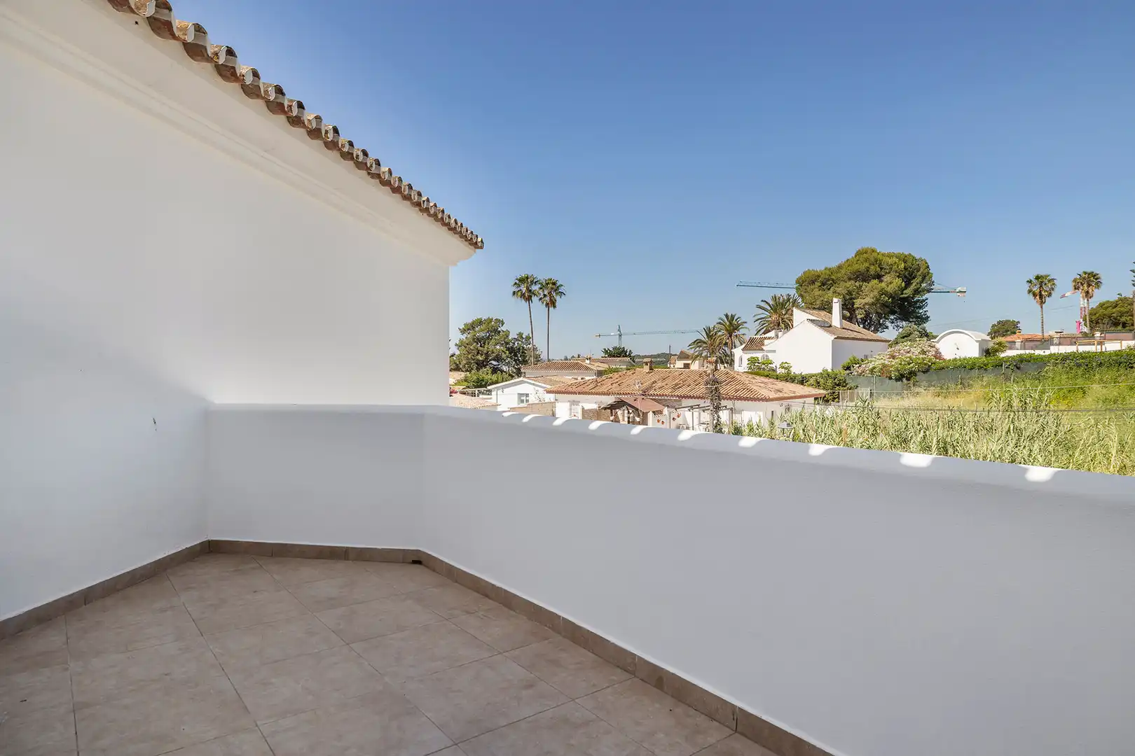 Terrassa de Casa o xalet en venda en Estepona amb Aire condicionat, Calefacció i Jardí privat