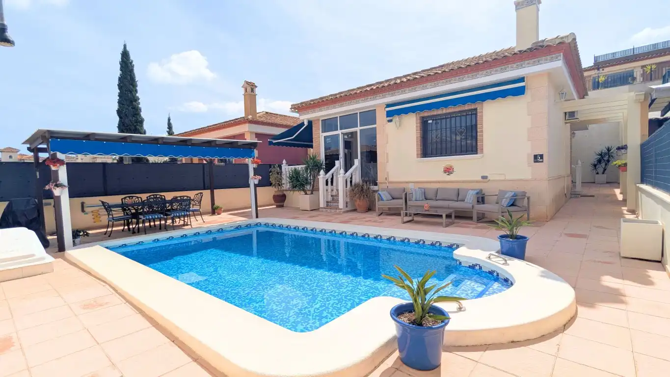 Piscina de Casa o chalet en venta en Bigastro con Microondas y Balcón