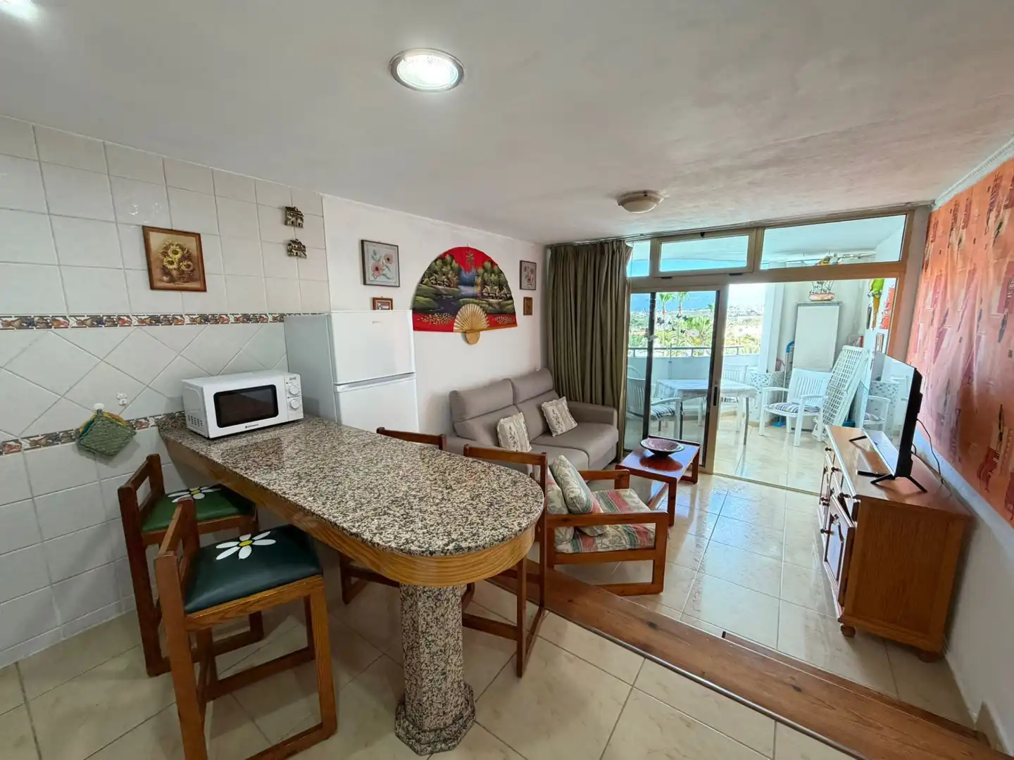 Sala de estar de Apartamento en venta en San Bartolomé de Tirajana con Amueblado y Piscina comunitaria