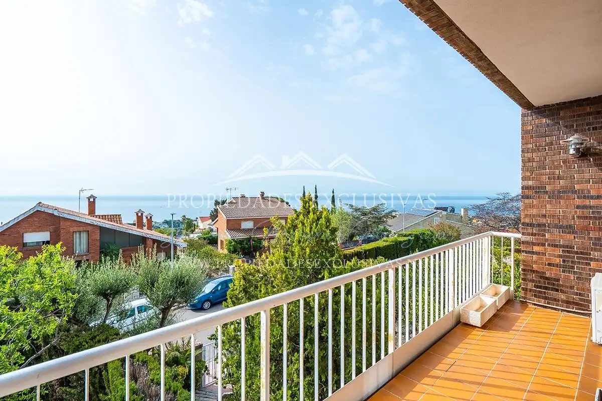 Vista exterior de Casa o chalet en venta en Teià con Aire acondicionado, Calefacción y Jardín privado