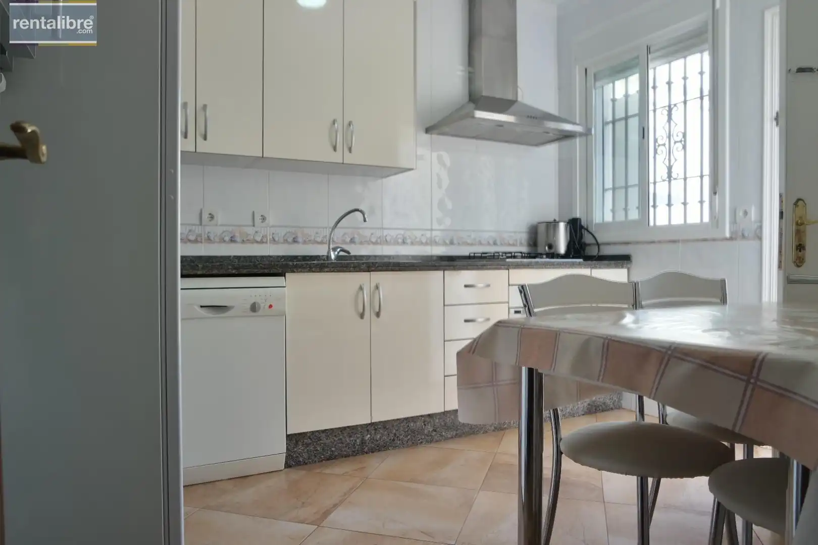 Cocina de Casa adosada en venta en Chipiona con Aire acondicionado, Calefacción y Terraza