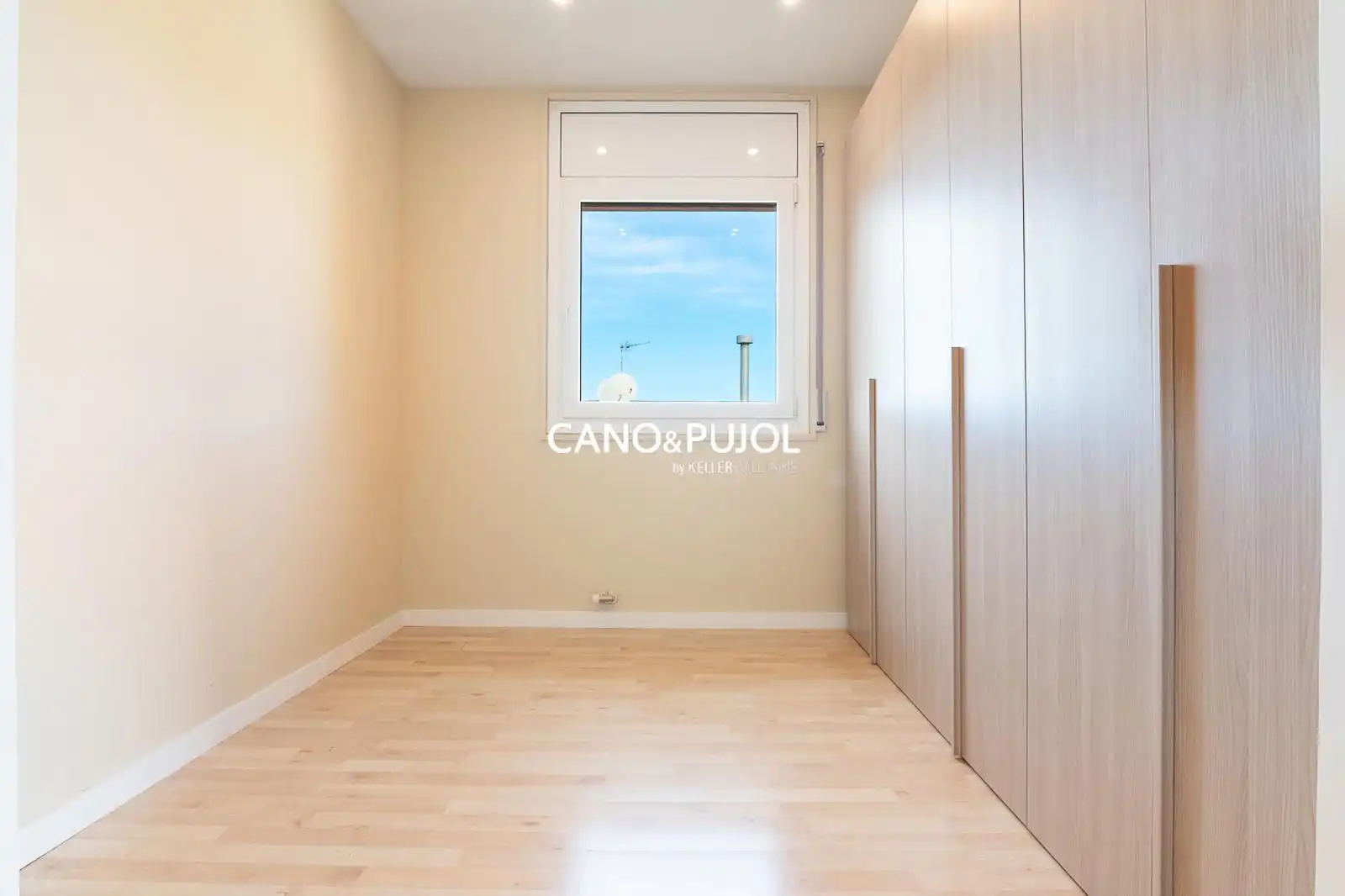 Bedroom of Houses for sale in Sant Cugat del Vallès  with Air Conditioner, Terrace and Swimming Pool