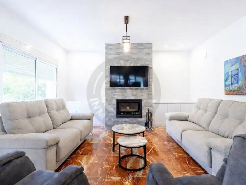 Living room of Houses for sale in Cáceres  with Swimming Pool, Oven and Washing machine