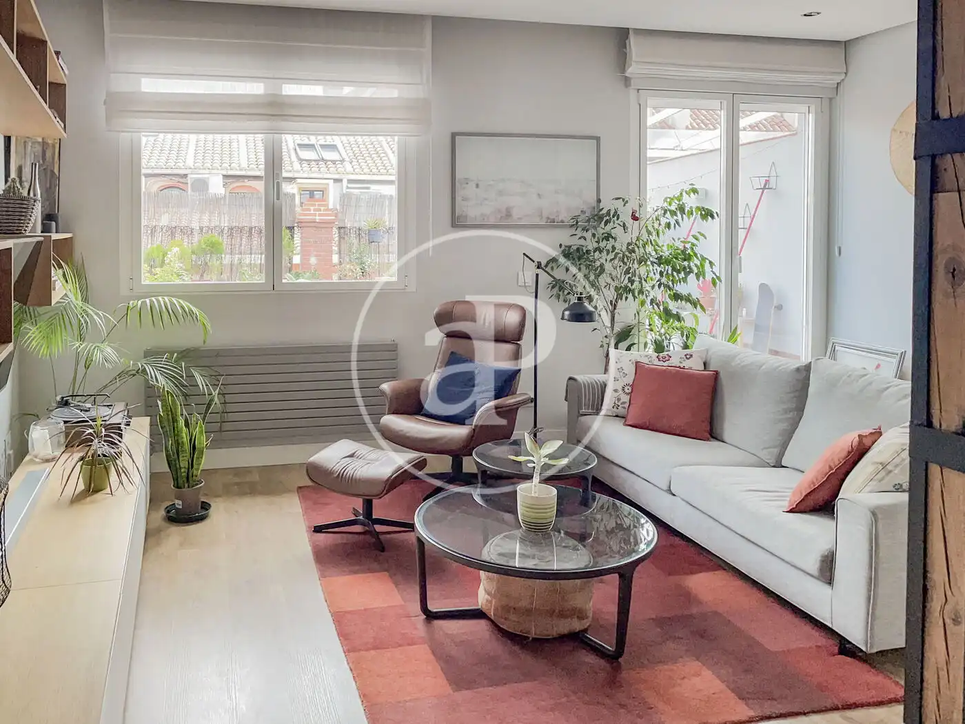 Sala d'estar de Àtic de lloguer en Madrid amb Aire condicionat, Calefacció i Terrassa