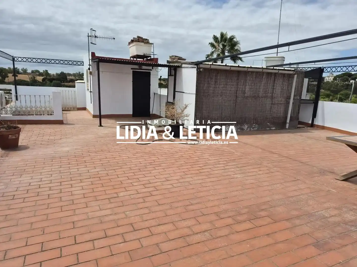 Vista exterior de Casa o chalet en venta en Alcalá de Guadaira