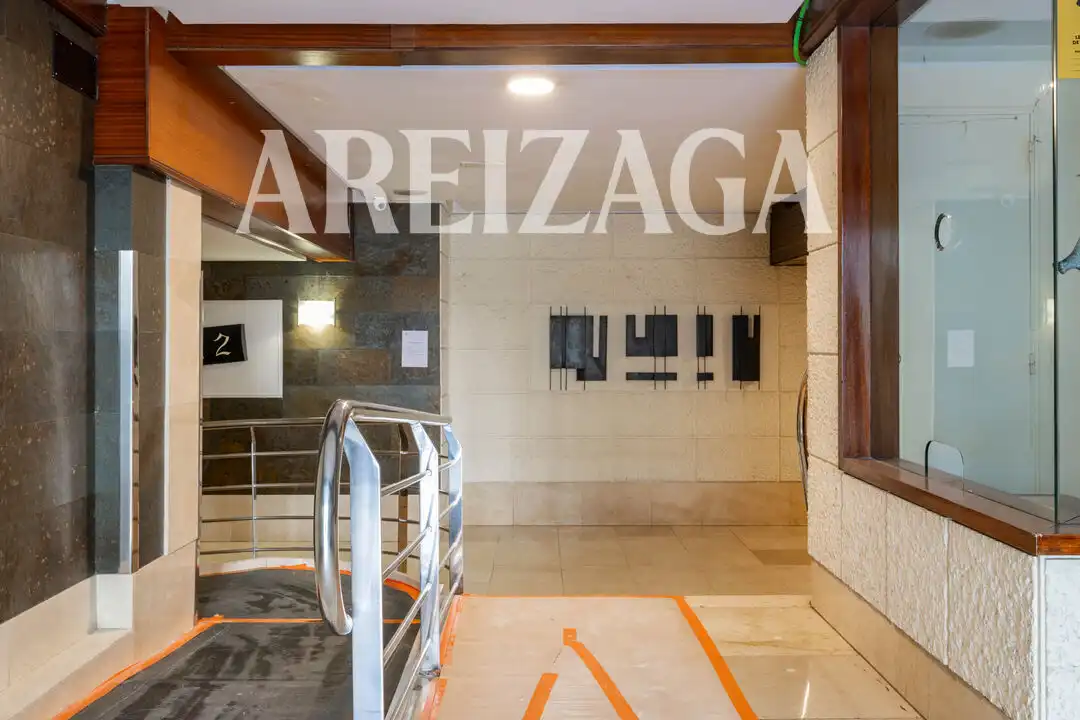 Piso en venta en Donostia - San Sebastián  con Calefacción, Terraza y Balcón