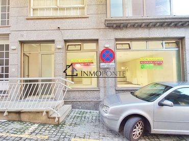 Local comercial de lloguer a Carlos Casas
