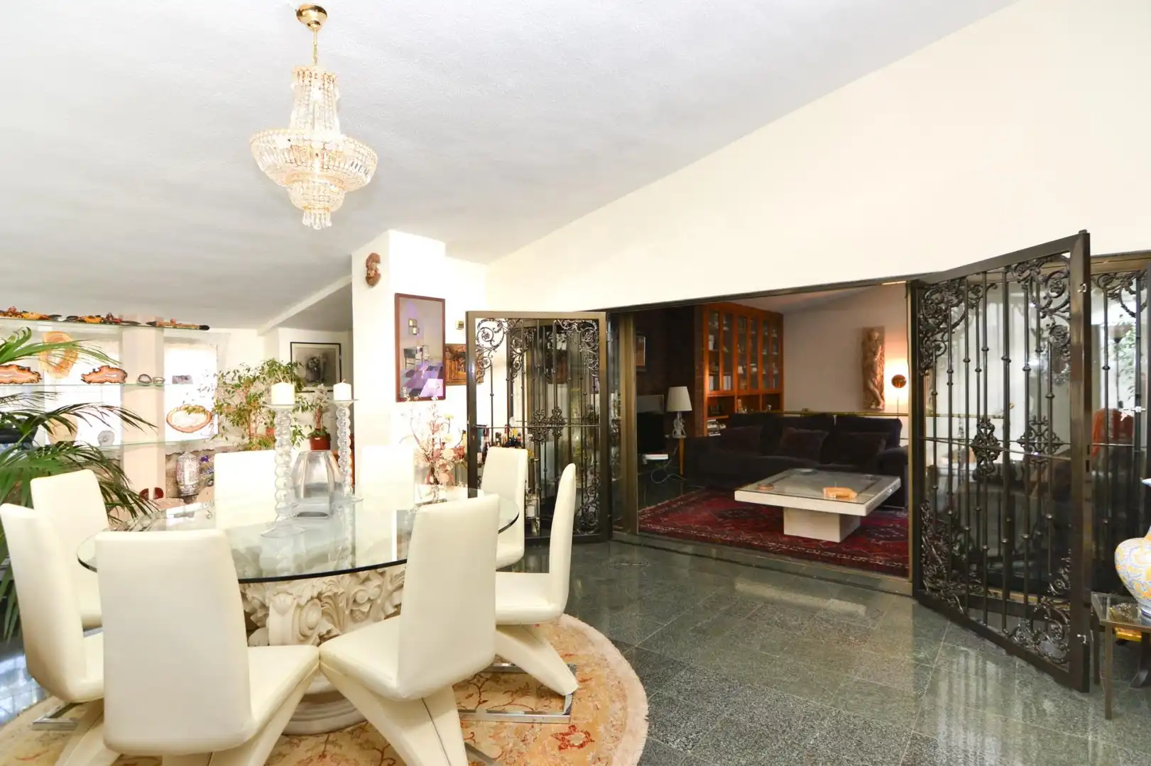 Living room of Houses for sale in Villanueva de la Cañada  with Air Conditioner, Private garden and Terrace