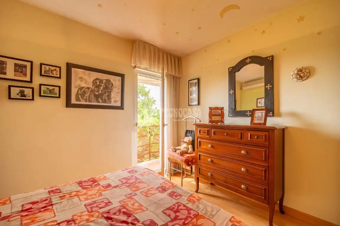 Habitación de Casa adosada en venta en Rivas-Vaciamadrid con Aire acondicionado, Calefacción y Jardín privado