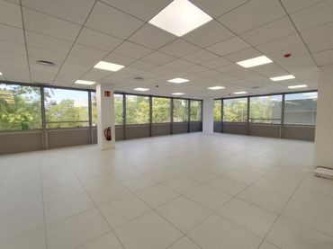 Büro mit Aufzug zur Miete in Avinguda Corts Catalanes
