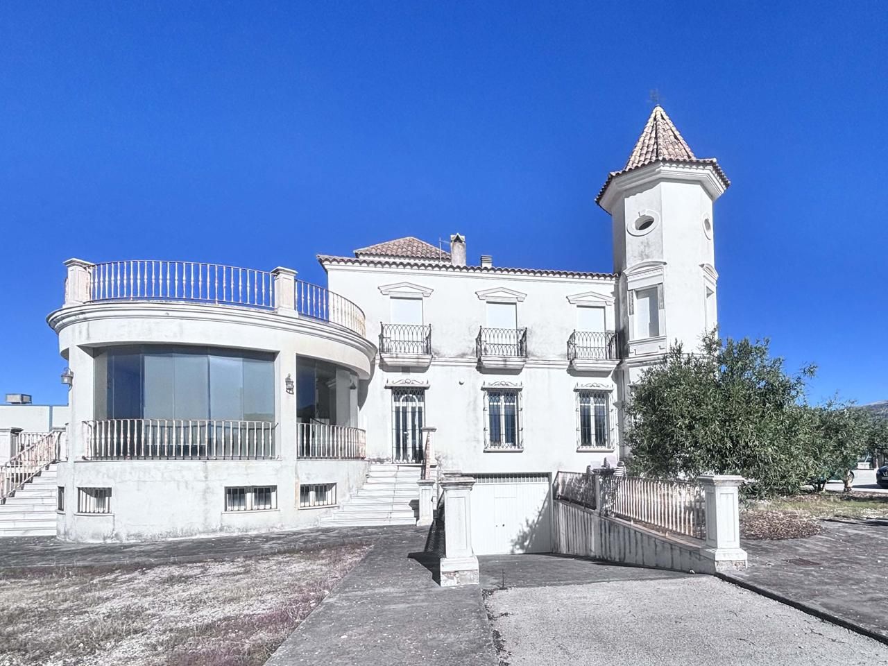 Vista exterior de Casa o chalet en venta en Cabra con Jardín privado, Terraza y Balcón