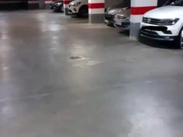 Parkplatz von Garage zur Miete in Málaga