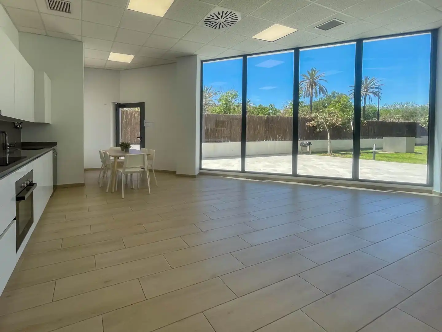Piso en venta en Valencia con Aire acondicionado, Terraza y Piscina comunitaria