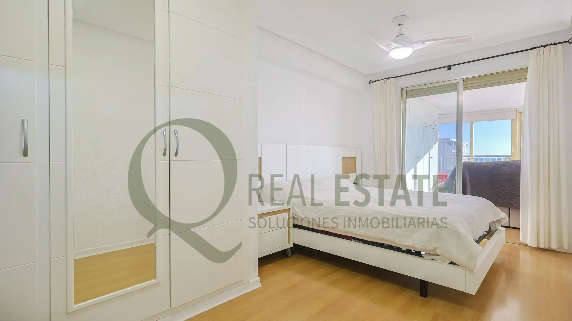 Schlafzimmer von Wohnung zum Verkauf in Alicante / Alacant mit Heizung, Privatgarten und Terrasse