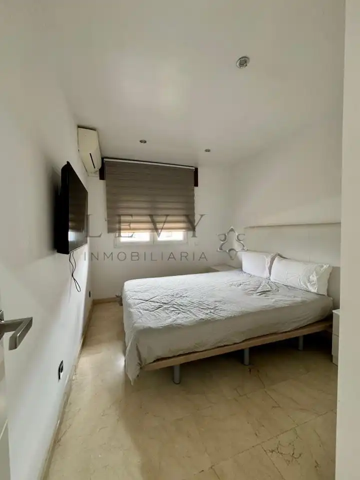 Habitación de Apartamento en venta en Marbella con Aire acondicionado, Calefacción y Terraza