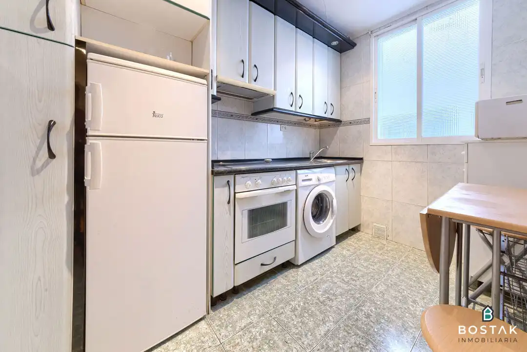 Cocina de Piso en venta en Bilbao  con Calefacción y Balcón