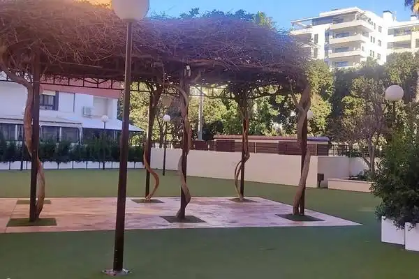 Terraza de Planta baja en venta en Alicante / Alacant con Aire acondicionado, Terraza y Piscina comunitaria