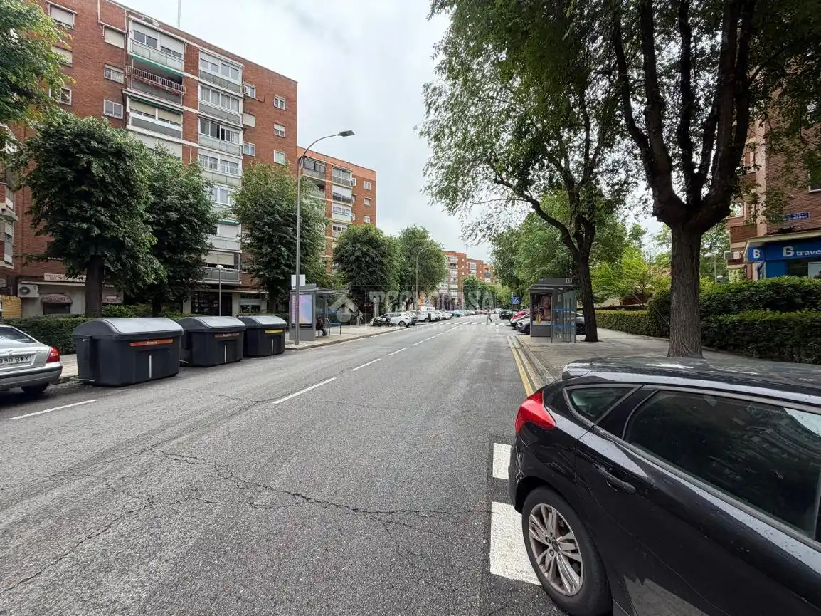 Exterior view of Flat for sale in Madrid  with Heating, Terrace and Balcony