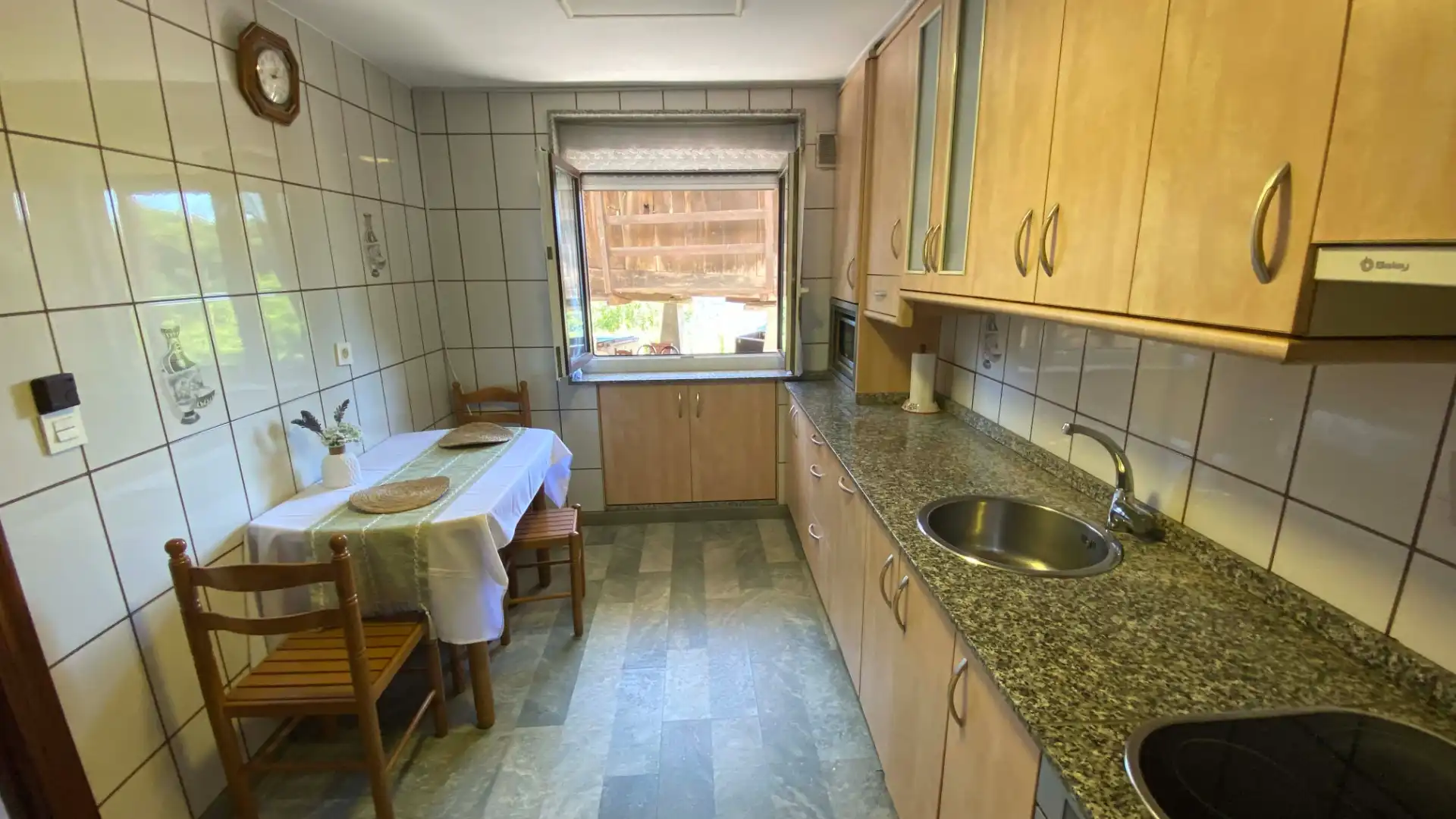Cocina de Casa o chalet en venta en San Martín del Rey Aurelio con Calefacción, Jardín privado y Trastero