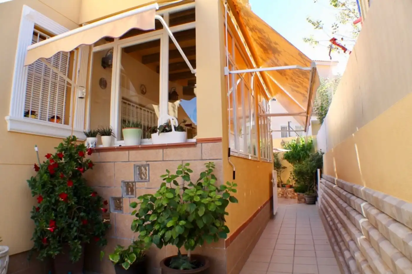 Jardí de Casa o xalet en venda en La Nucia amb Aire condicionat, Calefacció i Terrassa