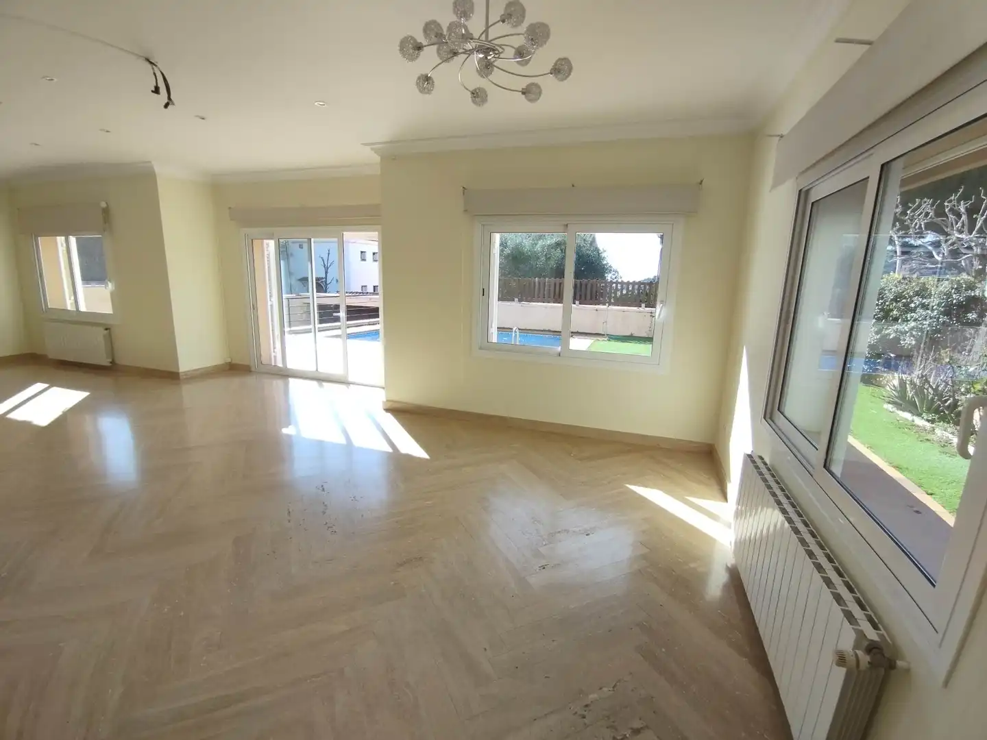 Sala d'estar de Casa o xalet en venda en Vilassar de Dalt amb Aire condicionat, Calefacció i Jardí privat