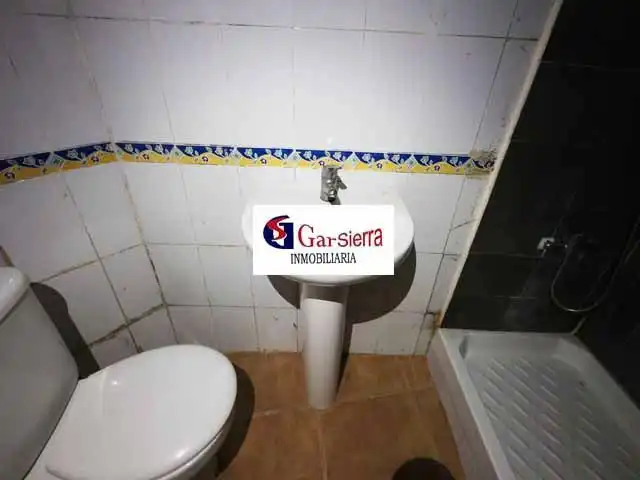 Badezimmer von Maisonette zum Verkauf in Madrid mit Heizung