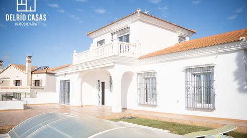 EXCLUSIVO CHALET INDEPENDIENTE CON APARTAMENTO AUXILIAR, PISCINA CUBIERTA Y VISTAS AL MAR EN MAZAGÓN, imagen 2