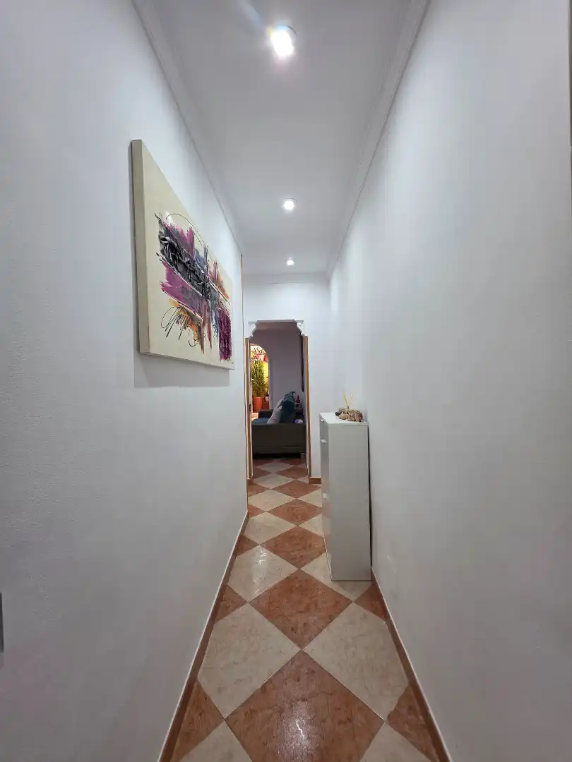 Erdgeschoss zum Verkauf in Barcelona mit Heizung, Terrasse und Möbliert