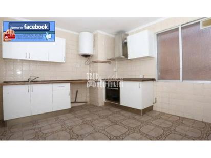 Kitchen of Flat for sale in  Valencia Capital