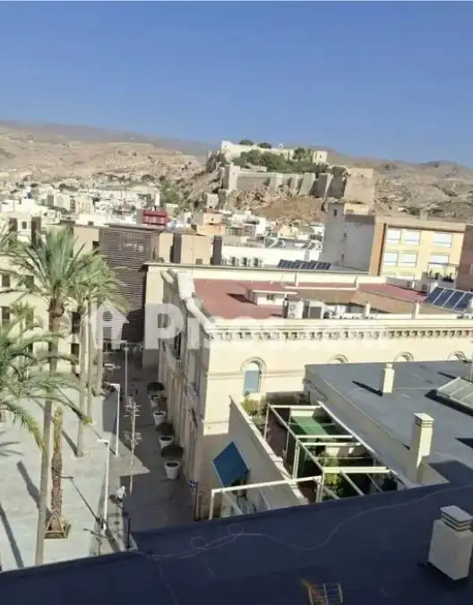Vista exterior de Ático de alquiler en Almería con Amueblado