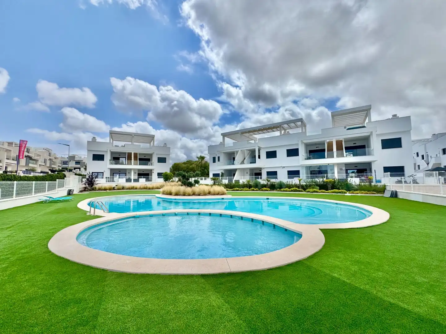 Ático con terraza en venta en Los Balcones - Los Altos