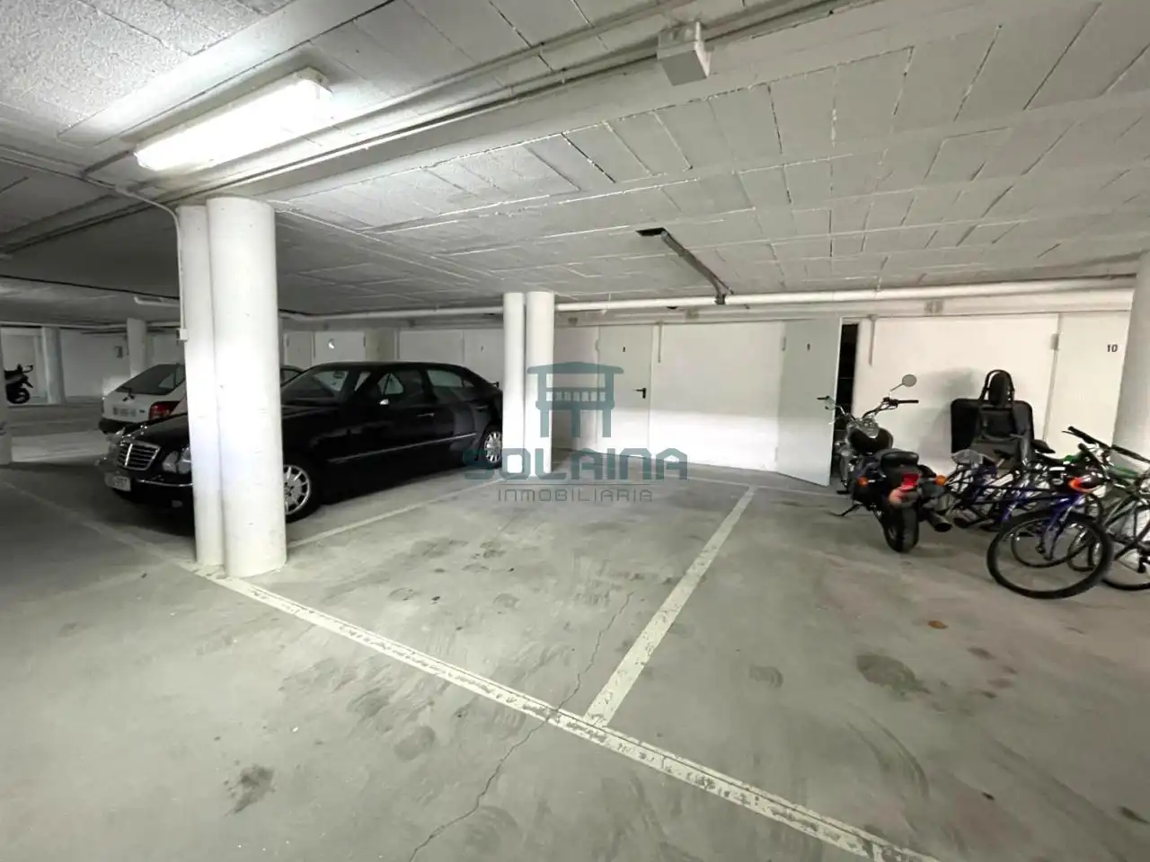Parking de Casa adosada en venta en A Arnoia con Calefacción, Jardín privado y Parquet