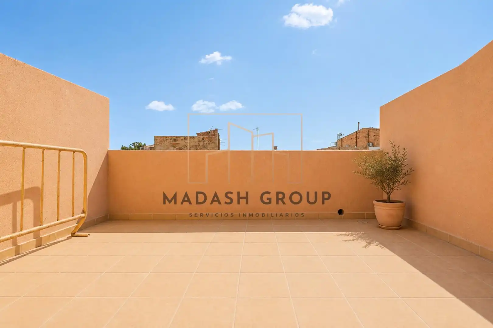 Vista exterior de Casa adosada en venda en La Canonja amb Aire condicionat, Calefacció i Jardí privat