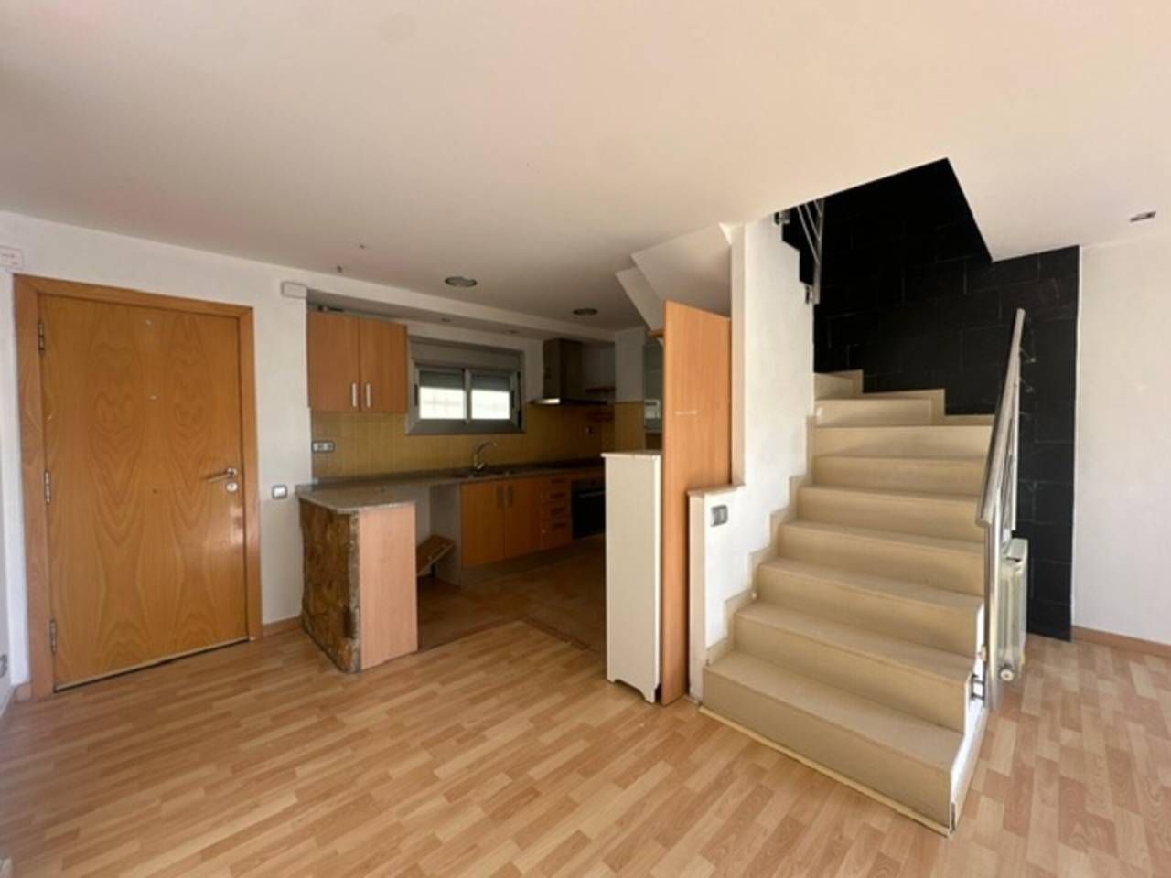 Duplex for sale in Sallent  with Air Conditioner, Heating and Storage room