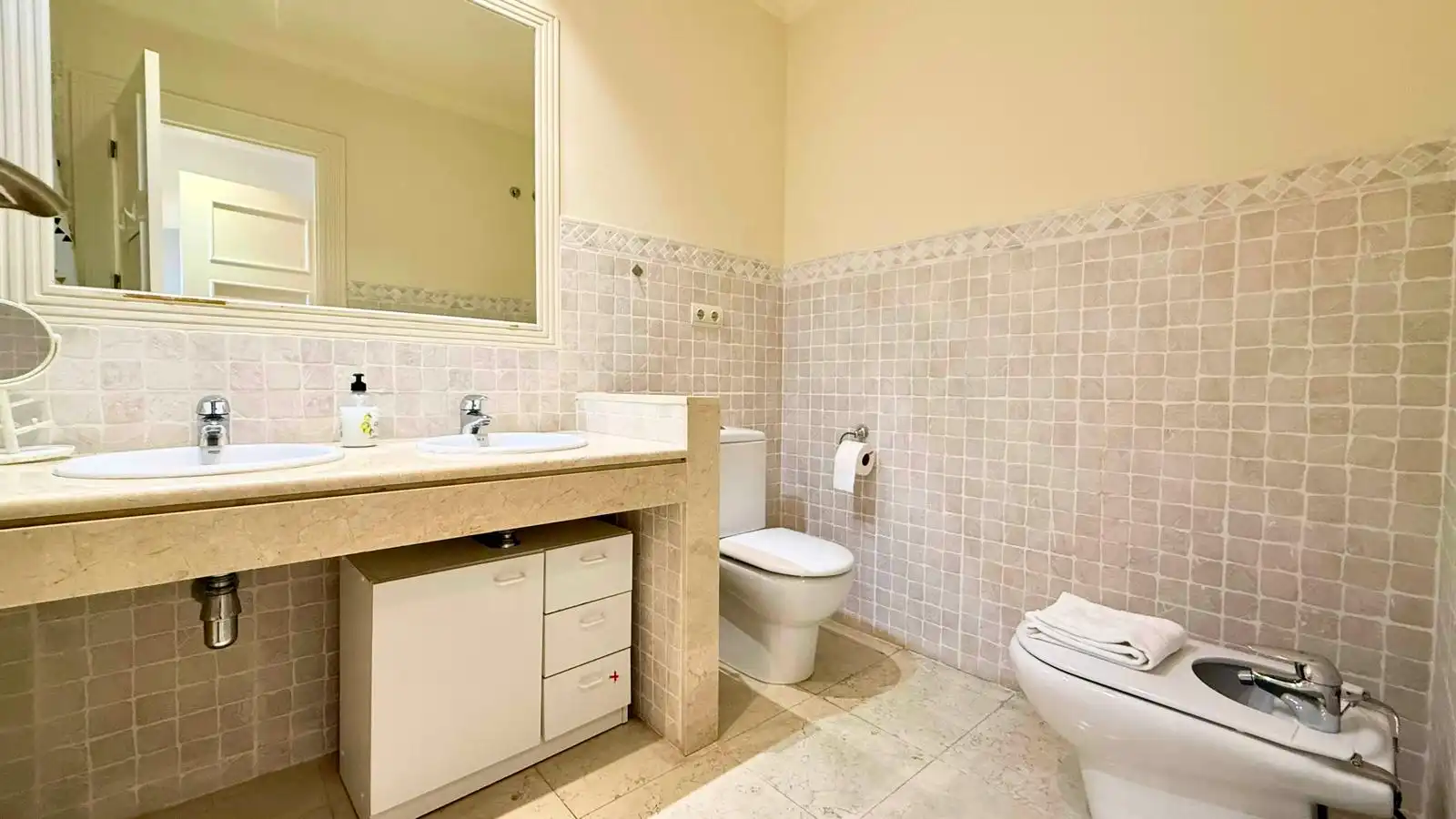Baño de Apartamento en venta en Altea con Aire acondicionado, Calefacción y Terraza