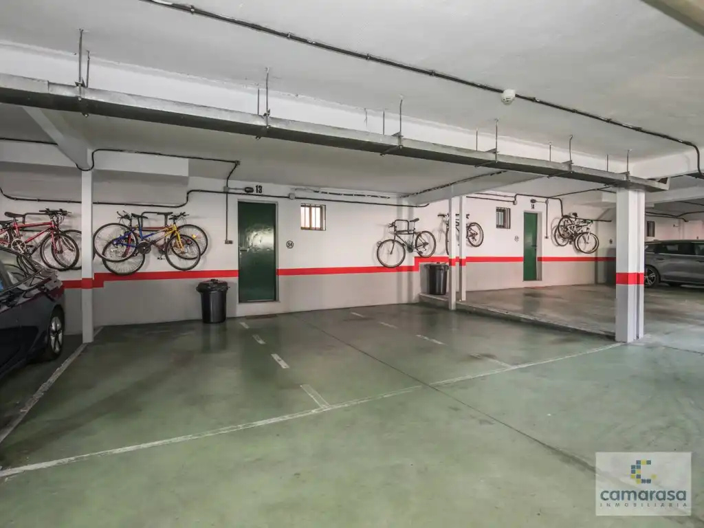 Parking de Casa o chalet en venta en Ávila con Jardín privado, Piscina y Piscina comunitaria