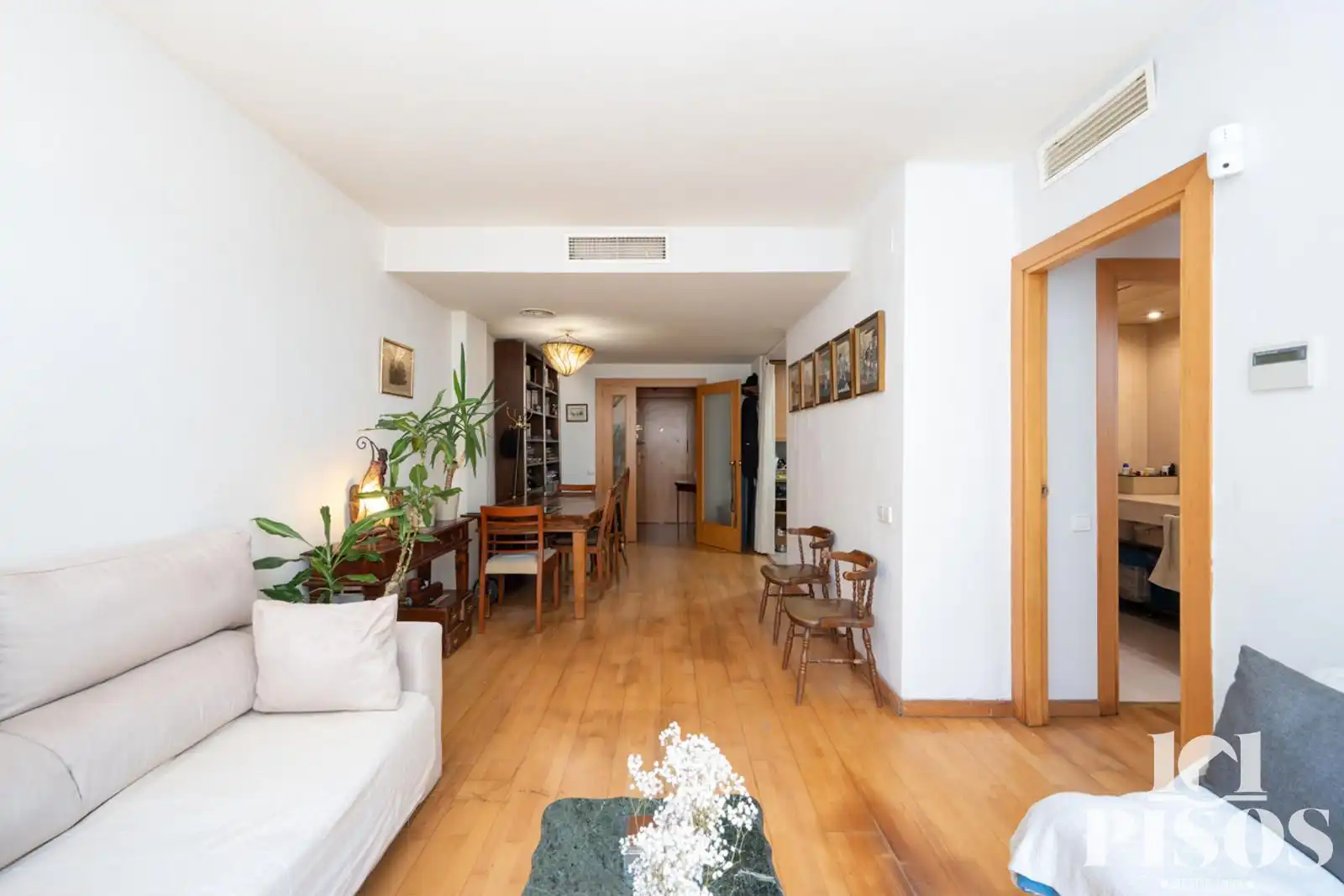 Sala d'estar de Pis en venda en Sant Cugat del Vallès amb Aire condicionat i Calefacció