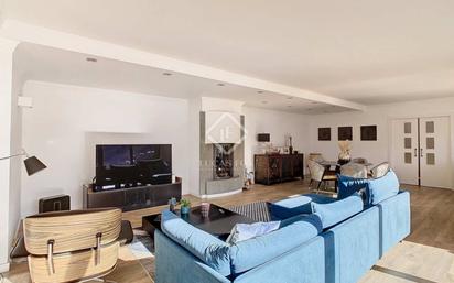 Living room of House or chalet to rent in  Madrid Capital  with Terrace and Balcony