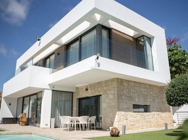 Villa con piscina in vendita a Golf Bahía