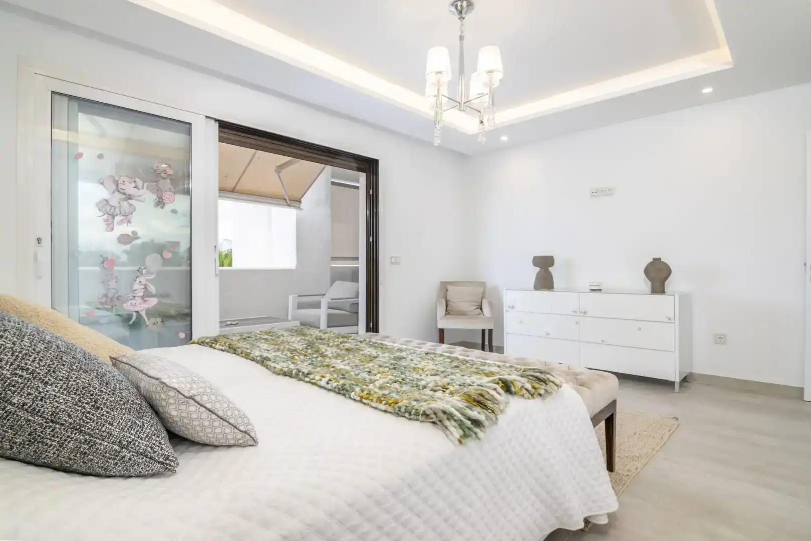 Dormitori de Dúplex en venda en Marbella amb Aire condicionat, Piscina i Balcó