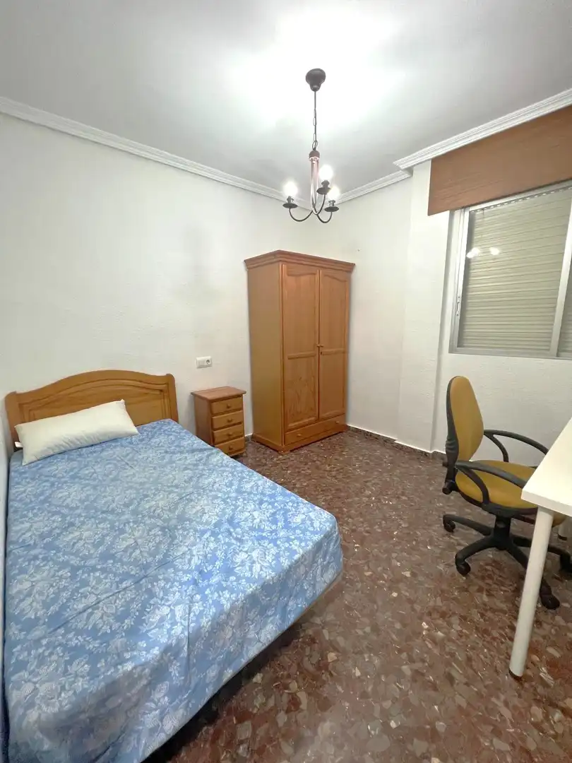 Piso de alquiler en Avenida del Rector José Loustau, 18, La Fama