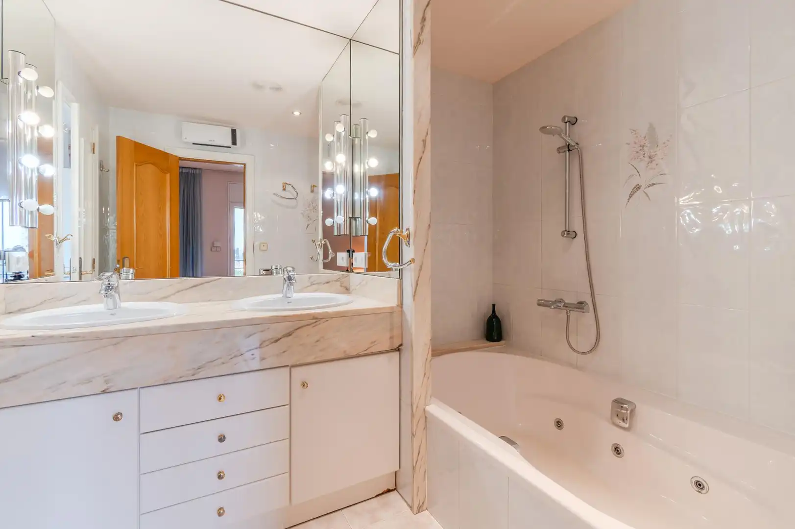 Detached house with terrace for sale in Carrer de Sant Llorenç, imagen 15